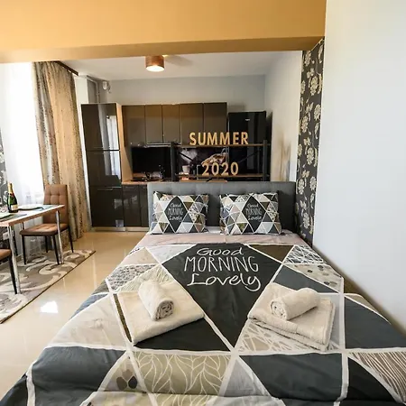 Beachside Studio Mamaia Nord Apartment